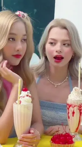 Becky 👀😆 #freenky #freenbecky #beckfreen #becky #beckyarmstrong #beckysangels #freen #srchafreen #freensarocha #sarochafreen #wlw #gl #fyp #fypシ #freenbeckyluv 