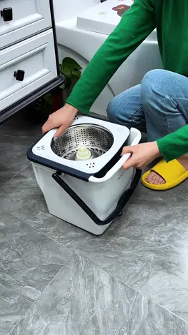 Easy to wash mop now😏#goodstuff #goodthings #homehacks #householditems #useful #LearnOnTikTok #fyp #foryou 