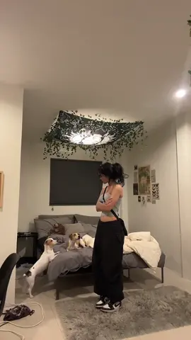 shoes in the house 😖