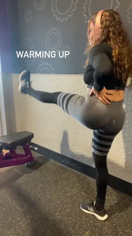 Targeting my quads has always been a struggle for me, sometimes you need to modify exercises that are specific for your goals. I’ve found this workout truly works for me. Heel elevation allows for deeper squats and narrow squats help with quad focusing.  This goblet into abductions superset had me gasping for air & burned so good !  Details:  🍑 heel elevated narrow squat 4x10 🍑 hip thrust/Kas bridge 4x10 🍑 leg extension (not filmed) 4x10 🍑 goblet squat with heels elevated superset into   Abductions 4x10/20 #gym #gymworkout #legworkout #fitnessmotivation #gymmotivation #motivationmafia #gymaddict #gymlover #gymselfie #fitnessaddict #workoutvideo #instagramreels #gymreels #quadworkout #gluteworkouttips 