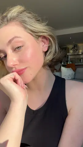 My quick & easy @armanibeauty makeup routine 💄 #armanibeauty #luminoussilk 