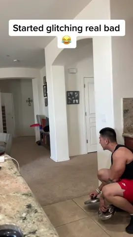 Nah and i messed up my knee 🙂😂😂 #fyp #foryou #larobenz #funny #viral #blowthisup #zaeway #prank #bestfriend 