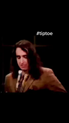 #80smusic #90erhits #oldschoolsongs #classicmusic #tinytim #tiptoe #creepy 