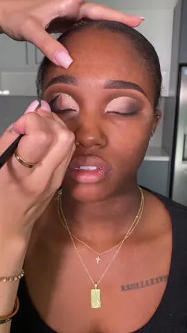 MATTE CUT CREASE featuring A GLITTER CREASE LINER on the stunning @victorianyashaa 💫 How snatched is this look?! MINI tutorial for you all 🎥 #darkskinmakeup #darkskinbeauty #makeup #FYP #sydneymakeupartist  Product Breakdown:  EYES  @plouise_makeup_academy Eye Base in Shade 4&5 @anastasiabeverlyhills Brow Powder Duo in Ebony  @anastasiabeverlyhills Brow Pen in Ebony  @vanitymakeupcosmetics Signature Eyeshadow Palette  @plouise_makeup_academy Blank Canvas Eye Base  @urbandecaycosmetics Silver & Gold Glitter Liner  @reneetoumacosmetics Lashes in Style TIFFANY  FACE  @bobbibrownanz Enriched Face Base  @smashboxcosmetics Hydrating Primer  @esteelauderanz Foundation in shade 5N2 @toofaced Concealer in Honey @maccosmeticsanz Deep Conceal Palette to contour  @onesize Blush Palette in Berry Gay @diorbeauty Backstage Highlighter Palette  @lauramercier Translucent Powder @doseofcolors Liquid Lipstick in shade Rosebud & stone mixed