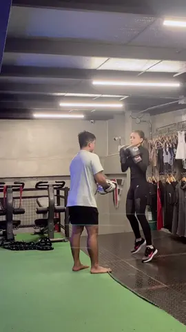 POWERPUNCH COMBINATION BY @CoachRico @Train Fitness PH #fyp #fypシ #foryoupage #kickboxing #boxing #boxingtraining #motivation #fitinspiration #focus #pinaypower #powerpunch #consistency #consistencyiskey 