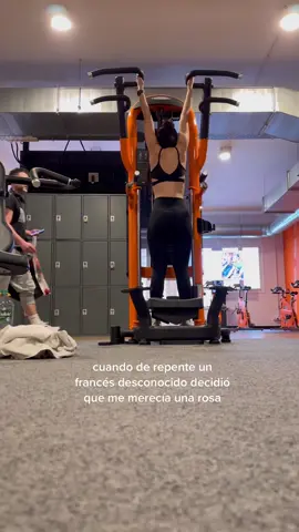 no puedo creer que justo estaba grabando lol oui merci 🤌🏻