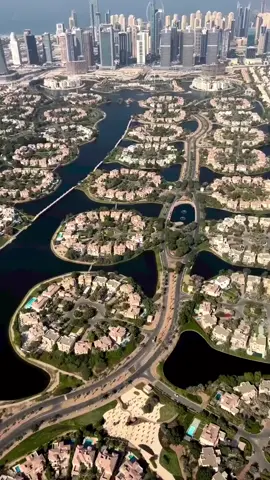 Jumeirah Islands in Dubai, UAE 🇦🇪🌴  @Samh-Adel  #dubai #dubaipenthouse #dubaiapartment #penthouse #jumeirah #jumeirahbeach  #dubailuxury #dubaivilla #dubaimansion #propertytour #palmjumeirah  #plutusagency 