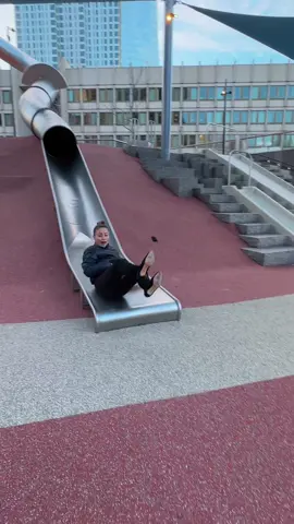 its the clapping & cheering for me #playgroundfails #fyp #foryou  