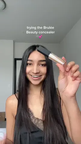 TY @bruleebeauty 💕🤗 absolutely LOVED this concealer! Super lightweight but still full coverage. I’ve been wearing it everyday ever since I tried it! 