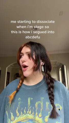 this audio clip lives in my brain now #TSTheErasTour #glendaletstheerastour #hastagsworkapparently #abcdefu 