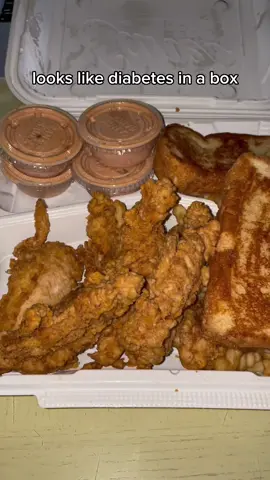 WHY I LOVE CANE’S! 😍😍😍 #canes #raisingcanes #chicken #chickentenders #tenders #funny #omg #commentary #fastfood #food #foodreview #yummy #tastetest #vegan #mukbang #viral 