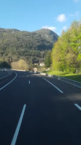 #españa🇪🇸 #france🇫🇷 #portugal🇵🇹 #italia #hispanoamerica #camionerotiktoker #camionerotiktokero #carreteras #viajes #musica #marvelmaravillas #latinoamerica #bonito 