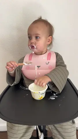 🤍🤍🤍 #toddlersnacks #toddlermeal #blw #momtok #MomsofTikTok #toddler #babytok #mukbang #babymukbang 