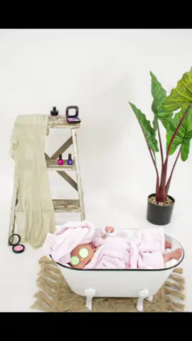 #shaesphotobombs #newbornphotos #familyphotoshoot 