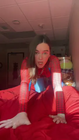 ❤️🕷️ (ig:nahilynetam)