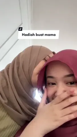 Plis kalian yang lagi cari hampers lebaran yang bukan kue atau makanan mending ini aja 💁🏼‍♀️✨ jatohnya malah lebih murah beli segini daripada satuan gasihh #hamperslebaran #hampersskincare #lebaran2023 