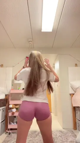 okay goodnight. im gonna force vanessa to do this with me when i actually learn it 