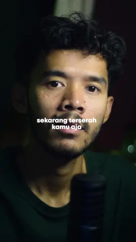 tanganku terbuka kapanpun kau ingat pulang ..