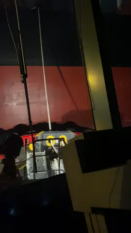 Selamat malam Tg.Perak 🤭 #tanjungperak  #harbourtug  #tugboat 