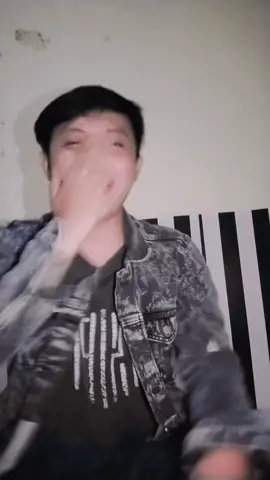 malu malu kucing😂