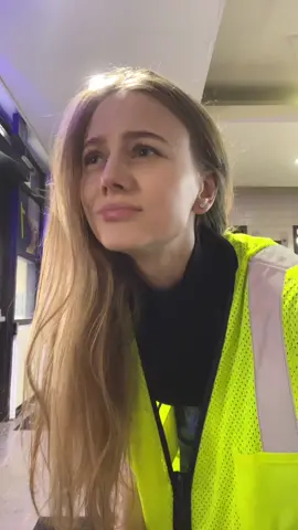 POV: УКРАЇНКА ПРАЦЮЄ В США