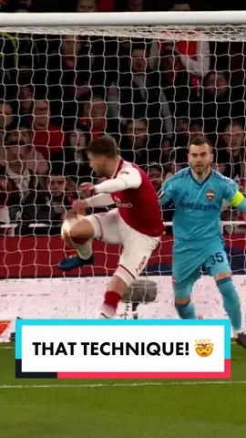 You are watching a master at work 🤯 #Arsenal #AaronRamsey #EuropaLeague 