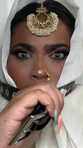 I think i just did something…?!  IB: @krazy4e2  #newtransition #transition #beltransition #makeuplooks #indiantiktok #desifashion #southasian #tamil 