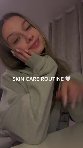 Jak polecacie jakieś super produkty to napiszcie w komentarzu 🫱🏻‍🫲🏼 #skincare #routine #skin #cosmetics #cerave #garnier 
