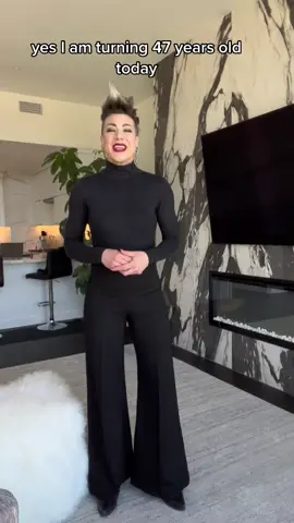 Never felt better! 🎂🎁 #cristycodered #foryou #fyp #trendingfashion #fashion #ripleyrader #spanx #happybirthday #47yearsyoung #47yearsold 