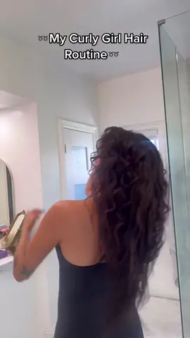 things that’s help me keep my curls hydrated is the @vegamour hydr-8 line! Use code TT20 for 20% off! The hair mask is meant to be washed out after 3-4 minutes, but I found it helps with my curls to use it after! #vegamour  #vegamourpartner #hairtok  #selfcareroutine #healthyhair  #hydration 