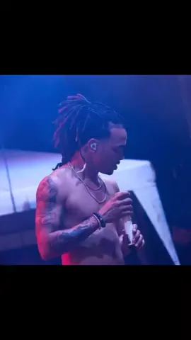 Solo tiene 17🎶 #letra #ozuna #corazondeseda #lyrics #fyp 