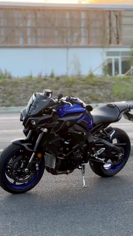 Yamaha MT-10 The Darkest Energy #theking #MT #mt10 #mt10sp #yamaha #cp4 #crossplane #beast #sbkmalaysia #superbikemalaysia 