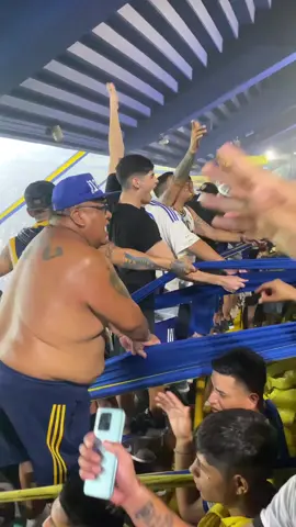 أمور تشاهدونها فقط في الأرجنتين🔥🔥 روعة جمهور البوكا🤩 #بوكا_جونيورز #الارجنتين #الدوري_الارجنتيني #جماهير