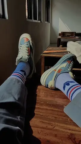 Sekolah dulu #compassxboypablo #boypablo #sepatucompass #compass 