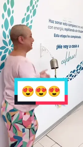 ¡Lo logró! La actriz peruana Natalia Salas terminó sus quimioterapias y tocó la campana de su lucha contra el cáncer. 