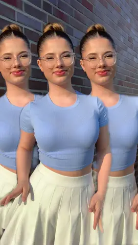 Dancing trend🤷🏻‍♀️ #dance #trend #viral #fy #beauty #girl #fun #foryoupage #fyp #funny #dancing #tanztrend #tanz #fyy #hübsch #foryou #filter #tiktok 