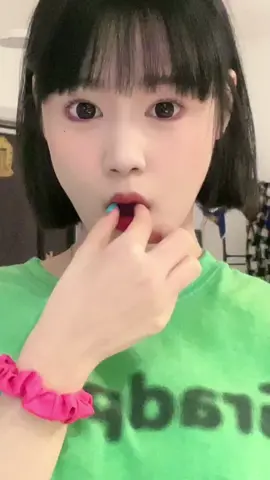 #tiktok #張悅 #生活日常 #可愛くなりたい #流量回來ಥ_ಥ #蠟筆小新 #手錶 #包包 