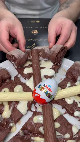 Ho provato la pizza dolce più instagrammabile e foodprn della storia🐷 Quanto costa e dove mangiarla alla fine del video😜 #campaniafoodblog  #pizzanapoletana #nutella #napoli #pizzadolce #cioccolatobianco