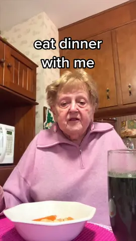 eat dinner with me while i sip on some @bloomnu and give you life updates #bloompartner #mukbang #dinner #grandma 