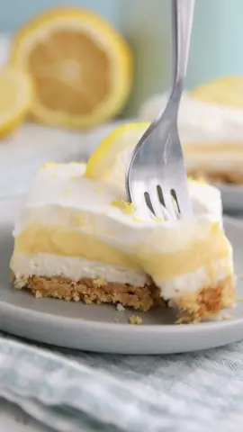🍋❤️ You are going to LOVE this Keto Lemon Lush. Creamy, dreamy low carb lemon layered dessert, with a buttery no bake crust. Perfect for Easter or any springtime celebrations. I used @highkey vanilla wafers but their lemon shortbread would be spectacular too!Recipe link in profile (look for the Linktree link!).#lemonlush #ketodesserts #lemondesserts #Easterrecipes #sugarfreedesserts #sugarfreeliving