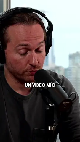 Mira el episodio completo desde el link en la bio… 🚀🧠 #emprendimiento #marketingdigital #panama🇵🇦 #business #fypシ #negocios #businesstips #fyi #emprendedores #finanzas #interescompuesto #compundinterest #bancos #banking #investments #inversion 