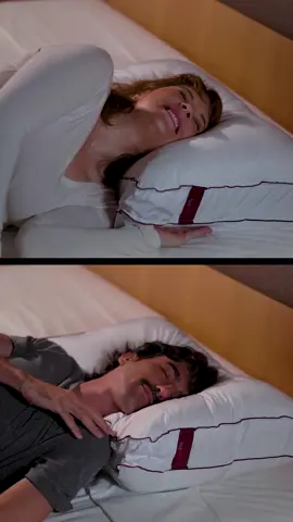 Anúncios curtos também podem te dizer muita coisa! Se liga nessa sequência de vídeos que produzimos para uma campanha de travesseiros. Utilizamos o mesmo enquadramento para todas as cenas e brincamos com o recurso do “antes e depois” , destacando o diferencial dos  produtos na hora de garantir maior conforto e um sono de maior qualidade para seus clientes..Cliente @pillowow Atores em cena @erika.altimeyer @andreribolli.1#AçoFilmes #AçoResponde #video #videomaking #paraempresas #campanha #audiovisual #comercial