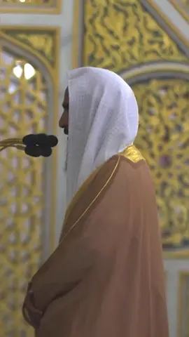 تحبيرٌ عالٍ من سورة هود . . . 🍃🤍 تلاوة فضيلة الشيخ #أحمد_بن_طالب || #صلاة_التراويح ليلة 16 #رمضان 1444هـ. التفسير المختصر : ﴿فَلَمّا جاءَ أَمرُنا جَعَلنا عالِيَها سافِلَها وَأَمطَرنا عَلَيها حِجارَةً مِن سِجّيلٍ مَنضودٍ﴾ [هود: ٨٢] فلما جاء أمرنا بإهلاك قوم لوط صَيَّرنا عالي قراهم سافلها برفعها وقلبها بهم، وأمطرنا عليهم حجارة من طين متصلب مصفوف بعضها فوق بعض بتتابع. ﴿مُسَوَّمَةً عِندَ رَبِّكَ وَما هِيَ مِنَ الظّالِمينَ بِبَعيدٍ﴾ [هود: ٨٣] هذه الحجارة مُعَلَّمة عند الله بعلامة خاصة، وليست هذه الحجارة من الظالمين من قريش وغيرهم ببعيدة، بل هي قريبة متى قدَّر الله إنزالها عليهم نزلت. حساب لمقاطع التلاوات القصيرة بمسمّى (وَرتل القرآن ترتيلاً🍃🤍) لِـنشر أفضل التَراتيل وأبْدَعُها من داخل الحرَمين ومِن خارجها . ‏  جميع الحسابات :   ‏https://linktr.ee/waratel_alquran_tartila   لا أستغني من دعواكم ودعمكم ♥️ . #وَرتل_القرآن_ترتيلاً #امام_الحرم #الحرم_المكي #المسجد_الحرام #قران #قرآن #قرآن_كريم #تلاوات #تِلاوات_الحرم 