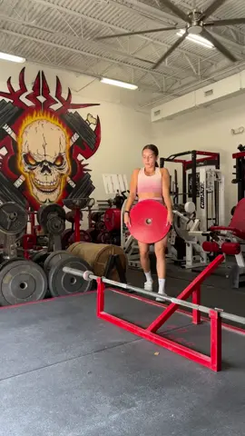 In my defense, 25kg is nearly twice my bodyweight 🥴 . . #gym #gymhumor #fit #Fitness #fitnesshumor #foryou #fyp #foryoupage 