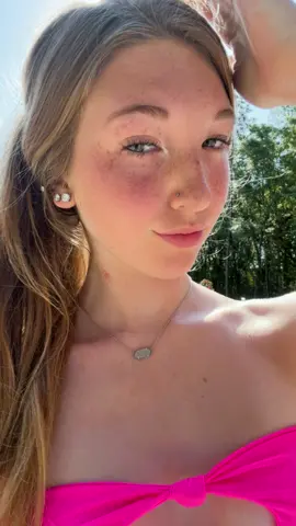 The filter ruined the whole vid i didnt know it was on 