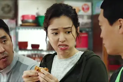 The police went undercover to sell fried chicken,but unexpectedly became an online celebrity shop#extremejob #movie#fyp