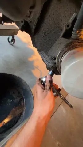 DIY oil change #fyp #carsoftiktok 