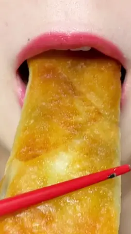 ひたすら食べるシリーズ1 【春巻】 春巻き×4 です！ #asmr #口元asmr #eatingsounds #emojiasmr #먹방asmr #먹방 #japaneseasmr 