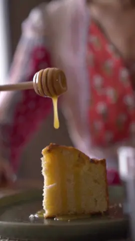 Honey cake ! #bakery #cake #honeycake #เค้กน้ำผึ้ง #ที่ตักน้ำผึ้ง #ช้อนตักน้ำผึ้ง 