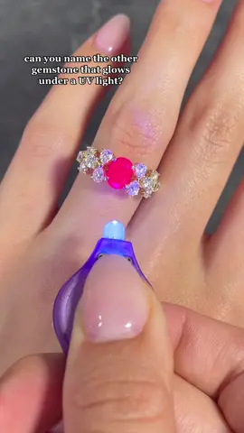 You learn something new everyday!♥️ #antiquejewellery #engagementring #rubies #ruby #jewelryfacts #realorfake #diamonds #finejewelry 